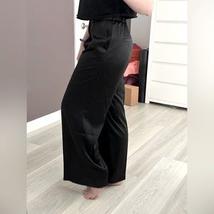 NWOT Satin Black Wide Leg Lightweight Dress Pants/Women’s Business Slacks 🖤